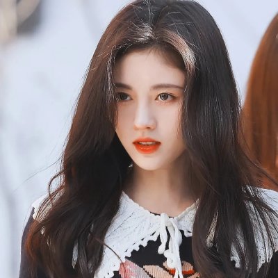 离婚当日，绝美女总裁求我娶她